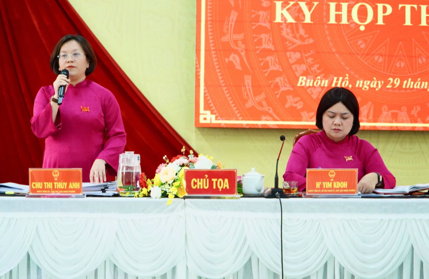 Kỳ họp thường lệ lần thứ hai HĐND phường Buôn Hồ khóa II